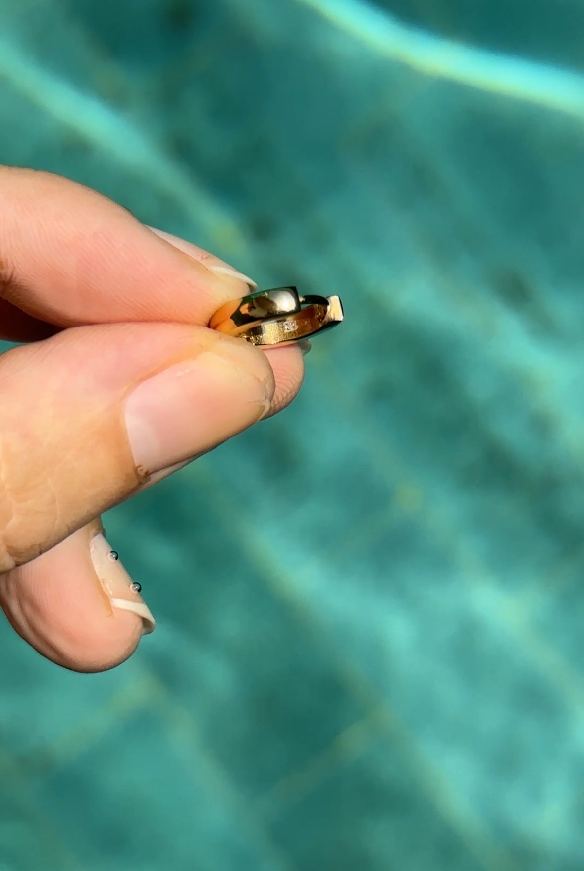 Waterproof Round Hoop Earrings - 14mm