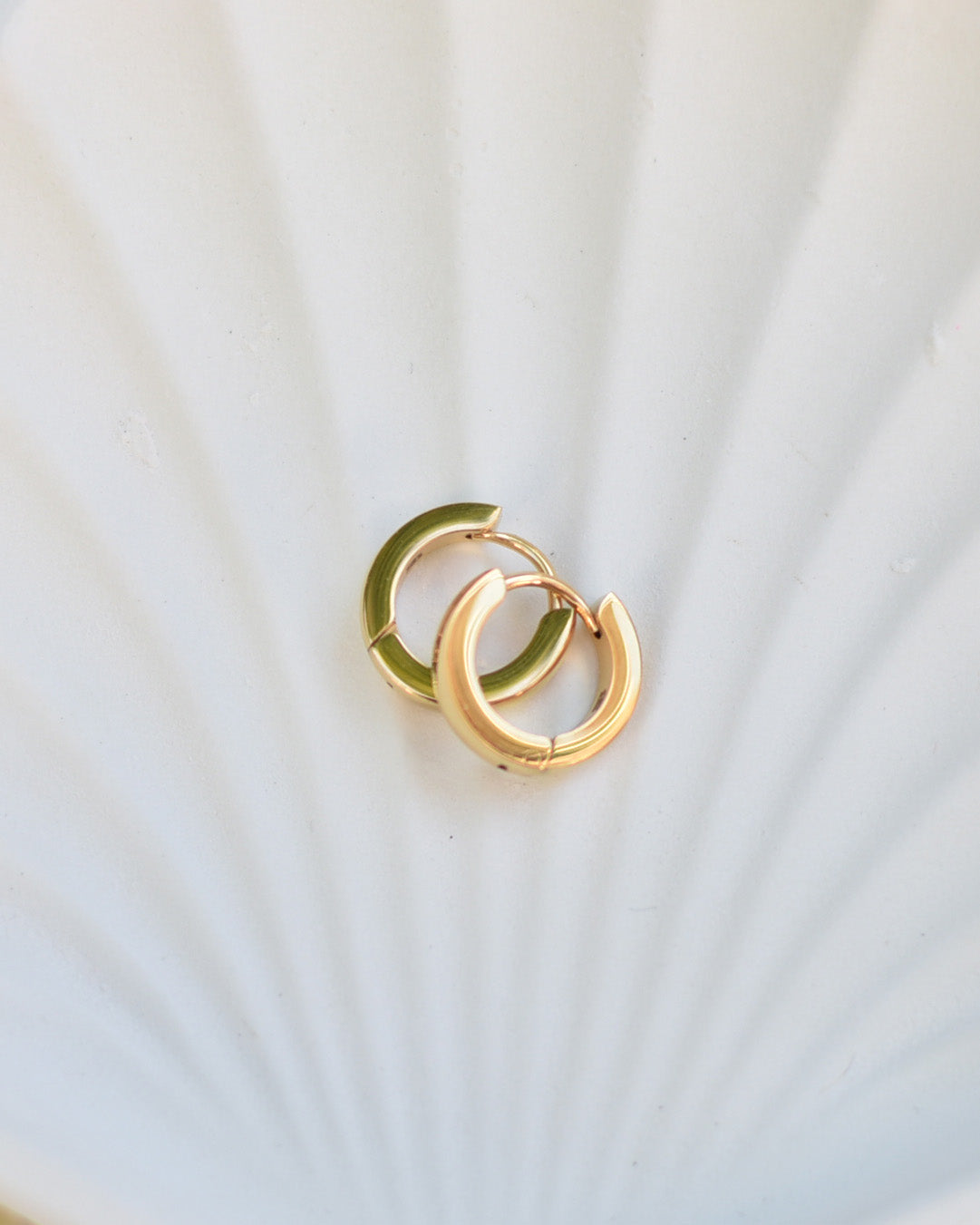 Waterproof Round Hoop Earrings - 14mm